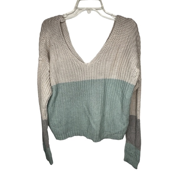 Derek Heart Cropped Sweater - Picture 3 of 6